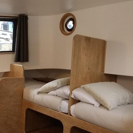 Kyle Blue - Bristol Harbour Luxury Hostel Boat Exterior foto